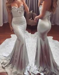 Non è difficile immaginare che ogni nazione abbia delle sue tradizioni ben precise la maggior parte delle attenzioni va all'abito da sposa che dev'essere perfetto per l'occasione. Cina La Promenade D Argento Di Pary Del Raso Abbiglia Il Vestito Da Sera Bordato Sirena Dell Abito P14687 Acquistare Vestito Da Sera Sopra It Made In China Com