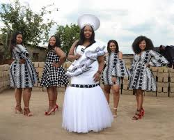 Black And White Traditional Wedding Attire Pin By St Patrick Selokela On Afrikan Weddings African Traditional Wear South African Weddings Disneyland Pictures