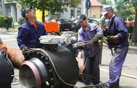 Radet a anuntat marti ca va opri apa calda in data de 08.10.2014, incepand cu ora 9.00, pentru a executa probe de presiune la nivelul retelei termice primare de alimentare cu energie in data de 30.09.2014 radet bucuresti a efectuat probele de presiune aferente sectoarelor 1, 5, 6 si 4 partial. Inca O Avarie Lasa 120 De Blocuri Si Imobile Din Sectorul 4 Fara Apa Calda Remedierea Estimata Pentru 25 Aprilie Sectorul 4 Live