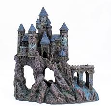 Amazon Com Penn Plax Castle Aquarium Decoration Hand Painted With Realistic Details Over 14 5 In Unique Fish Tanks Aquarium Decorations Fish Tank Decorations
