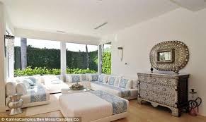 منزل شاكيرا وبيكيه شاهد المنزل من الداخل بالصور الجمال نت contemporary bedroom contemporary apartment contemporary stairs