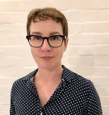 Laura Dawes's Instagram, Twitter & Facebook