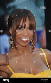 Elise Forrest's Instagram, Twitter & Facebook