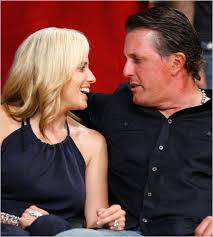 Anderson cancer center in houston, is treating mickelson's wife, amy, and mother, mary, who were both diagnosed with breast. Phil Mickelson Halts Play To Be With Ailing Wife The New York Times