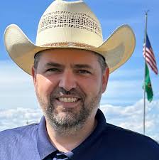 Congrats to Officer Michael Baughn who was awarded SPD's Lifesaving Medal  Award today. The award goes to department personnel who, by their immediate  actions, have saved a human life. In February, Officer