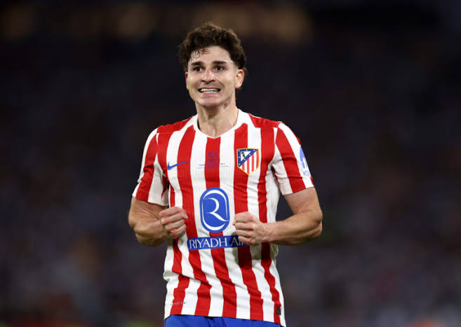 Atletico Madrid escalate Julian Alvarez row with Barcelona through mock  transfer posts - Football Today