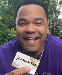 Ever since I was young, I've loved making people laugh and dreamed of  becoming an actor. In 2012, I had a chance to do some background work, and  it sparked my initial