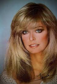 Of all the hairstyles, few are as instantly transformational as snipping bangs (called a fringe in the in the 70s, he famously straightened farrah fawcett's iconic feathered hair for a vogue editorial, and. Pin On Farrah Fawcett