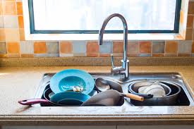 However, not all crispy pans are a lost cause. How To Clean A Burnt Pot Or Pan With Baking Arm Hammer