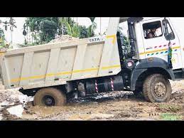 Tata 1618 4x4 Tipper At Work Offroad 4x4 Machine Youtube Tata Offroad 4x4