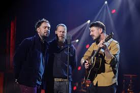 Mumford & Sons says Wrigley Field is perfect for their ‘Prizefighter’ tour