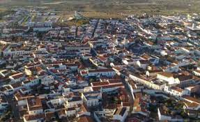 Mehr als 1,400,000 hotels online Reguengos De Monsaraz Alentejo Em Estado Puro