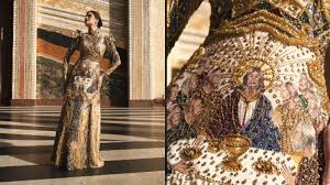 Miss Universe Brasil: Gabriela Lacerda se despede de título com vestido inspirado em 'A Última Ceia'