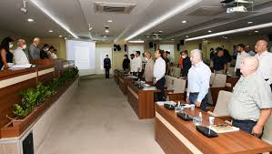 Mustafa murat ayhan'ın katil zanlısı iddiasıyla gözaltına alınıp hakkında işlem yapılmasının ardından herkes bu şahsın kim olduğu merak etmeye başladı. Sx L K0nvteedm