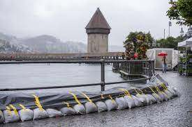 Jun 12, 2021 · gestern abend ereignete sich auf dem bahnhofplatz in luzern eine kollision zwischen einem personenwagen und einem motorrad. Unwetter Und Hochwasser In Der Schweiz Die Neusten Entwicklungen