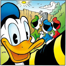 selfie disney disney duck donald and daisy duck