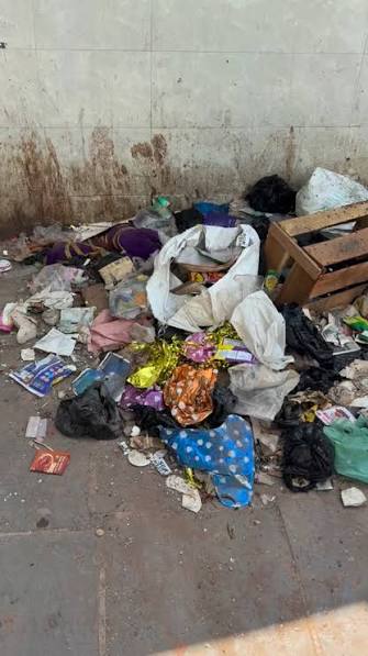 अरुंद गल्ल्यांतील कचरा समस्येवर डॉ. कैलाश यादव यांचा आवाजलहान हातरिक्षांद्वारे कचरा संकलनाची मागणी