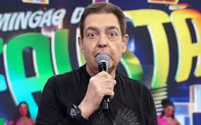 Recentemente, no dia dos pais, luciana publicou em seu instagram uma foto ao lado do marido e filhos. Faustao Surge Magro No Domingao E Choca Web Saiba Por Que Ele Perdeu 24 Quilos Noticias Da Tv
