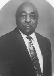 Walter Manley's Instagram, Twitter & Facebook