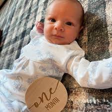 Le Premier Mois De Vie De Parker Wayne, Un Enfant Chéri