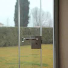 Una suddivisione che le fa avvicinare a ognuno. Porte In Vetro Sicovis Vetri