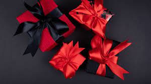 You don't have to spend a lot of cash to make her happy. 5 Romantic Valentine Gift Ideas For Men
