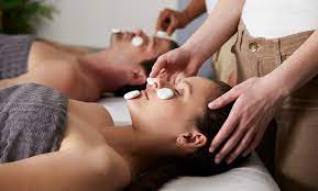 En arrivant dans notre salon, vous serez accueillis dans notre salle de reception, où vous pourrez définir les spécificités de votre. Spa Package Massage Revival Wellness Groupon