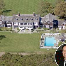 Photos From Celebrity Homes In The Hamptons E Online Celebrity Houses Mansions Celebrity Mansions