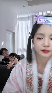 Dukungan Yulong untuk Mei dalam Pilih Kostum