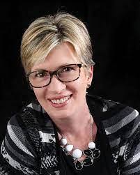 Debra Whiddon's Instagram, Twitter & Facebook