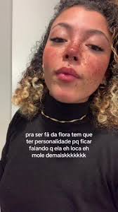 Flora E Lucas E Laura