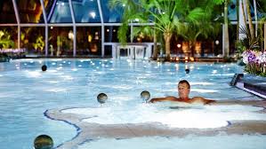 Wie sieht wellness zu zeiten von crona in der therme aus? Wassererlebnisse Im Palmenparadies Therme Euskirchen