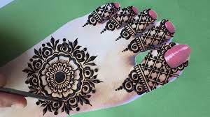 Chhath puja ki mehndi ka design bahut sundar aur beautiful for back hand with finger ke lie bilkul. Foot Mehndi Design Simple Leg Mehandi Design Pairon Ki Mehandi Pair Ki Mehandi Mehndi Mehndi Designs Feet Mehndi Designs For Hands Henna Designs Feet