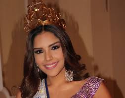 Cóctel las más bellas por Colombia