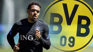 Donyell malen disarankan untuk lanjutkan karier di borussia dortmund dan bisa menjadi pengganti donyell malen pun di kompetisi liga europa juga berhasil mengemas 5 gol dan menyumbang 1 assist. Bericht Holland Talent Donyell Malen Beim Bvb Kandidat Fur Sancho Nachfolge Sportbuzzer De