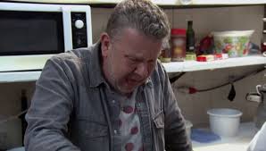 En esta ocasión, alberto chicote viaja hasta el barrio madrileño de villaverde bajo para ayudar a 'la madrina'. Pesadilla En La Cocina Chicote A Punto De Vomitar Al Ver El Estado De La Comida Del Rusinol Alguien Me Puede Decir Por Que Me He Comido Esta Mierda