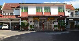 Terkenal dengan masakan padangnya yang lezat namun pedas, terutama untuk makananrendang yang kini terpilih sebagai makanan terlezat. Hotel Di Perlis Berdekatan Padang Besar Hotel Dekat Perlis Hotel Near Perlis Hotel Di Perlis Berdekatan Padang Besar