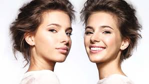 Die Zukunft ist vernetzt The future is connected Education neu gedacht  Reinventing education Innovation und Visionen Innovation