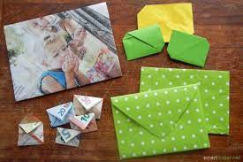 Bunte blätter aus rasierschaum und farbe machen und daraus geschenk briefumschläge basteln. Briefumschlage Aus Altpapier 3 Kreative Basteltechniken Briefumschlag Falten Umschlag Basteln Briefumschlag