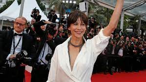 Un moment que les très nombreux photographes présents n'ont pas manqué de capturer jeudi 14 mai et. Sophie Marceau N A Pas Montre Sa Culotte C Est Une Wardrobe Malfunction L Express Styles