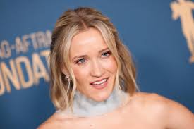 Disney-stjerne Emily Osment skilles etter bare fem måneder