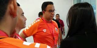 Video tutorial saya ini menjelaskan tentang cara membuat desain baju menggunakan aplikasi adobe photoshop yang dimana. Anies Buat Sayembara Desain Baju Persija Untuk Asn Skanaa