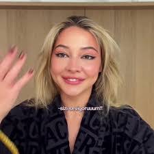 Madelyn Curry's Instagram, Twitter & Facebook