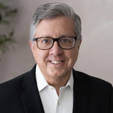 Lorie Pate's Instagram, Twitter & Facebook