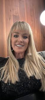 Professionals in Badlesmere Lees, MDW, Gb