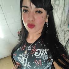 Sal mi niña te traje algo ❤️‍🩹