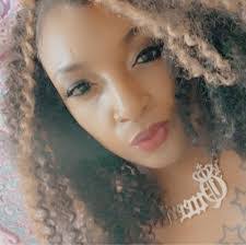 Ashley Spillman's Instagram, Twitter & Facebook