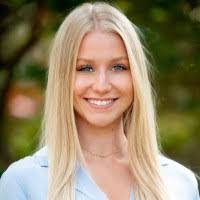 Allison Moyer's Instagram, Twitter & Facebook