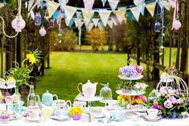 Aranjament Masa Petrecere Zi De Nastere Sau Botez In Aer Liber Casadex Case Construc Tea Party Garden Garden Party Decorations Outdoor Party Decorations
