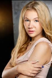 Kim Mello's Instagram, Twitter & Facebook